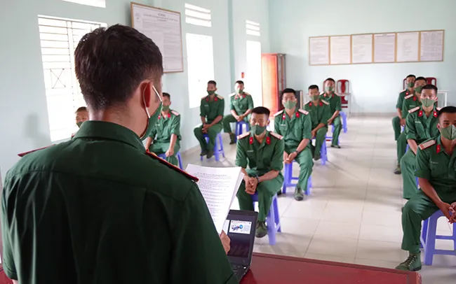 Gắn giáo dục Pháp luật với quản lý tư tưởng bộ đội 1