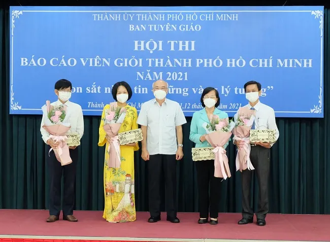 Hội thi báo cáo viên giỏi TPHCM “Son sắt niềm tin – Vững vàng lý tưởng” 1