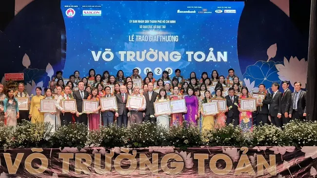 Xét trao giải Võ Trường Toản cho 50 nhà giáo 1