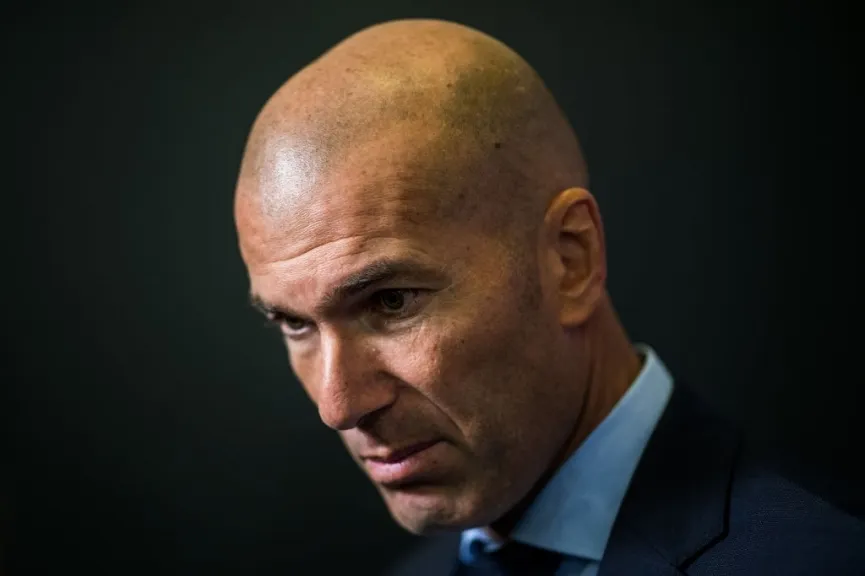 Zidane nói không với MU? - Conte muốn Tottenham mua tiền đạo cao 1m90