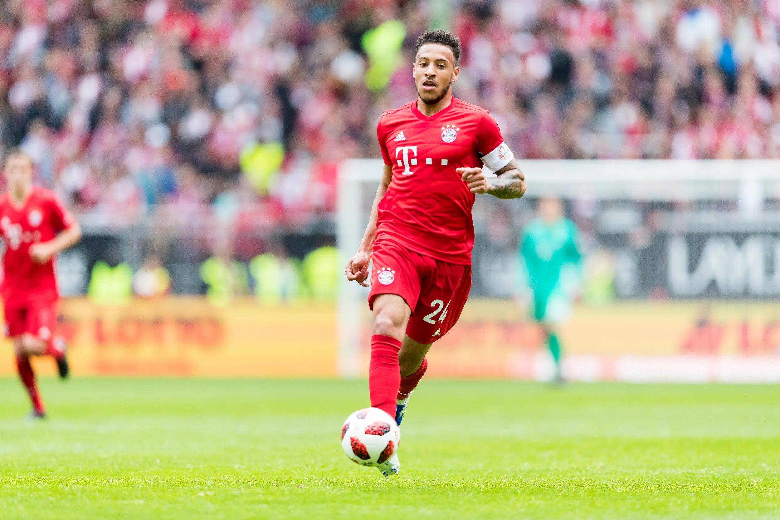 Haaland lập cuột mốc mới tại Bundesliga - Jota ghi bàn sớm nhất Ngoại hạng Anh 2021/22