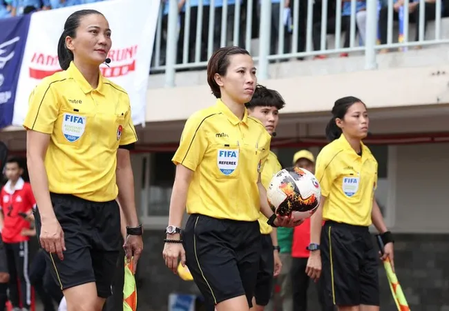 Asian Cup nữ 2022: Việt Nam có 2 trọng tài nữ điều hành