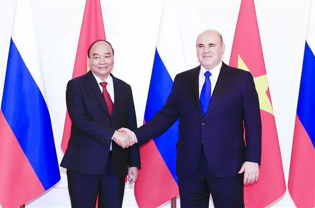 Chủ tịch nước Nguyễn Xuân Phúc hội kiến Thủ tướng Nga Mikhail Mishustin