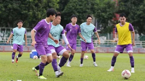 AFF Cup 2020: ĐT Việt Nam làm quen với không gian thi đấu tại SVĐ Bishan