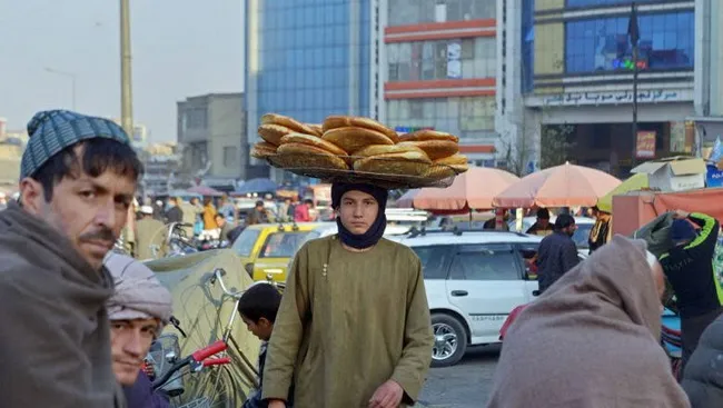 Afghanistan: Kinh tế càng đình trệ, khủng hoảng nghèo đói càng trầm trọng 1