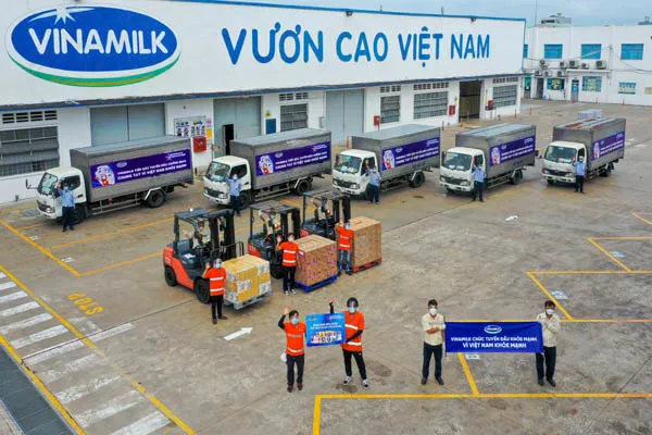 Vinamilk 6 lần liên tiếp được vinh danh trong top 10 doanh nghiệp phát triển bền vững nhất Việt Nam 6