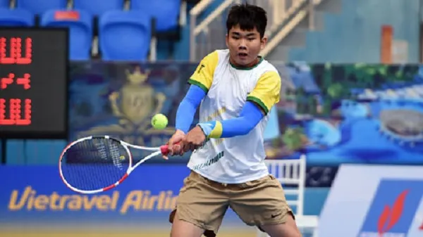 Giải quần vợt VĐQG 2021: Quang Vinh tạo nên bất ngờ đầu tiên