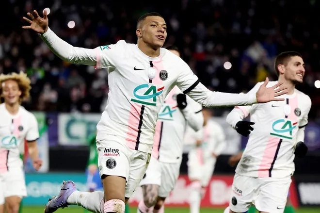 PSG thắng dễ tại Cup quốc gia Pháp - Ligue 1 chìm trong các vụ lộn xộn