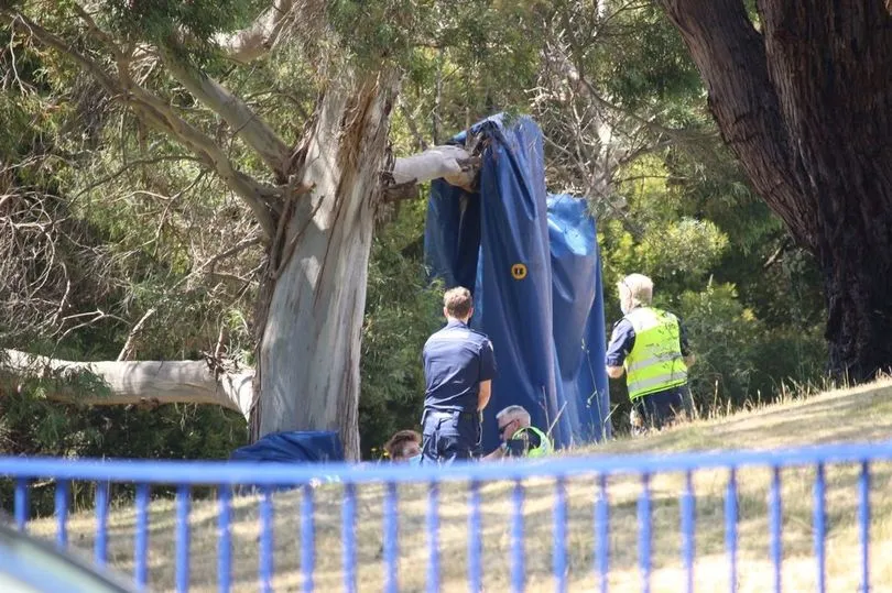 Australia: Thêm 1 trẻ tử vong sau vụ nhà hơi bị gió cuốn lên cao