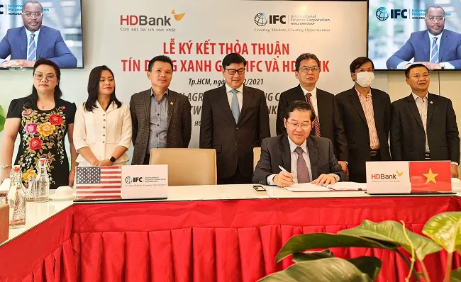 HDBank, IFC ký kết hợp tác 70 triệu USD, thúc đẩy chống biến đổi khí hậu tại Việt Nam 1