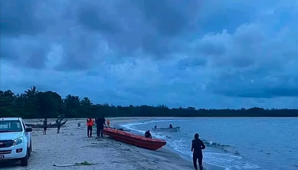 Bộ trưởng Madagascar sống sót sau 12 giờ lênh đênh trên biển 