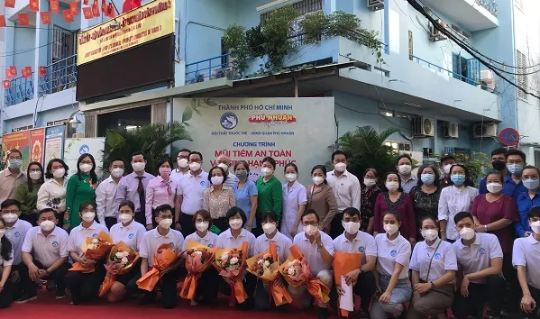 Quận Phú Nhuận ra quân chiến dịch Mũi tiêm an toàn – vaccine hạnh phúc 1