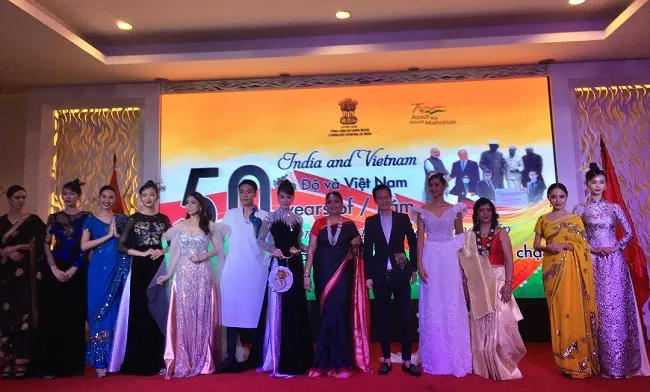 Giao lưu văn hóa Ấn Độ và Việt Nam nhân sự kiện kỷ niệm 50 năm thiết lập quan hệ ngoại giao Việt Nam - Ấn Độ 3