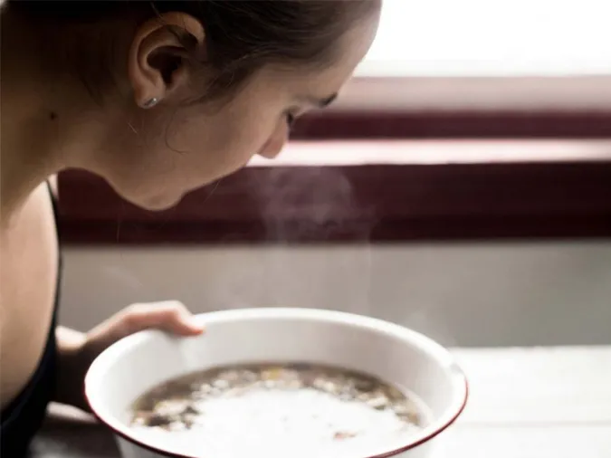 tinh-dau-tram-huong-co-tac-dung-gi-8-loi-ich-ai-cung-nen-biet-voh-1