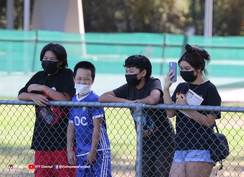 ĐT Việt Nam giảm khối lượng vận động - CLB Sài Gòn đưa 4 cầu thủ sang Nhật Bản