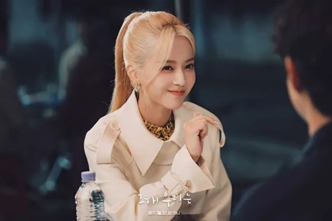 Nữ phụ Our Beloved Summer gây bất ngờ với nhan sắc xinh xắn thời thơ ấu 2