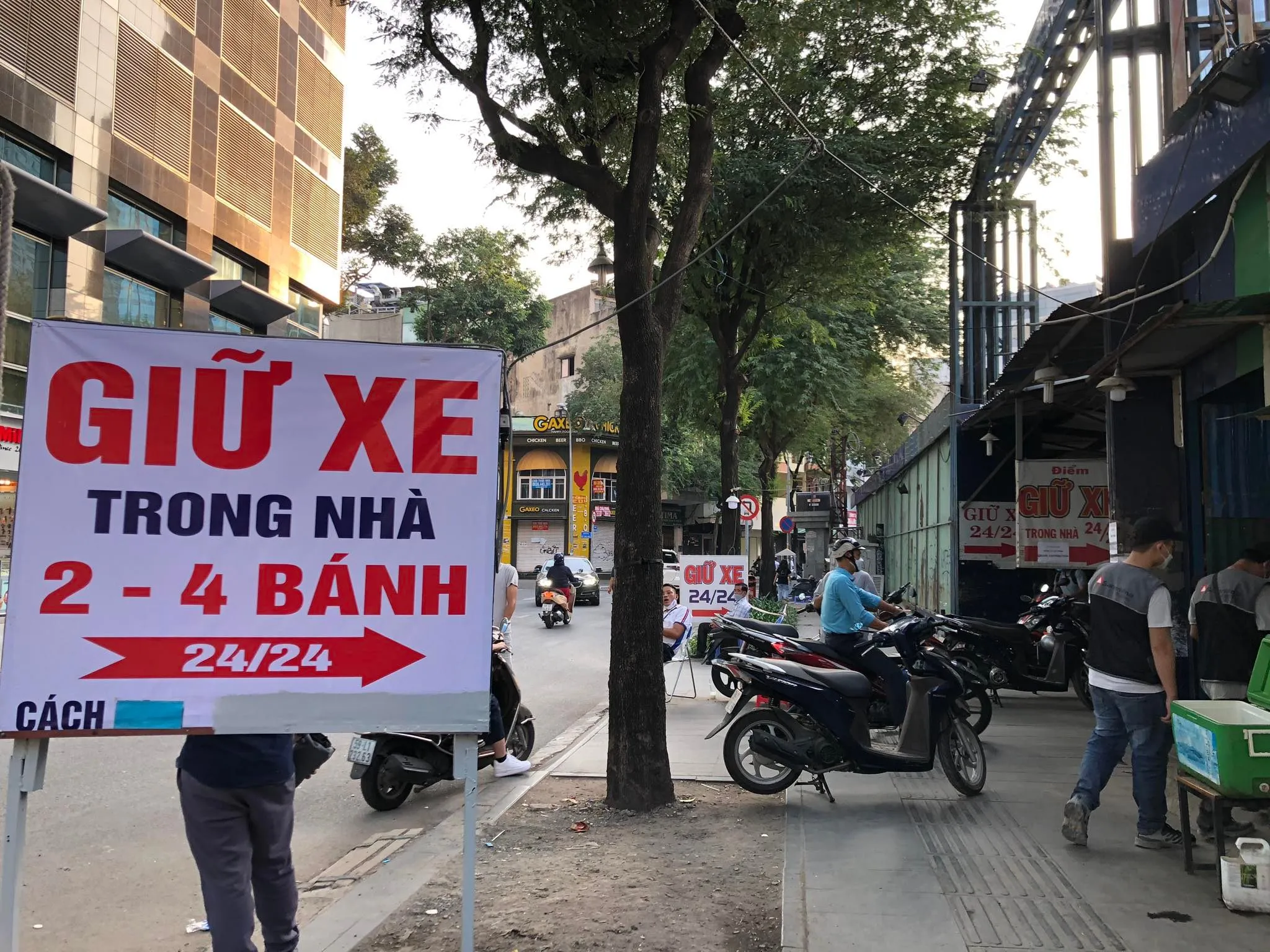 Giá tiền gửi xe ngày Tết tại các điểm vui xuân ở TPHCM 5