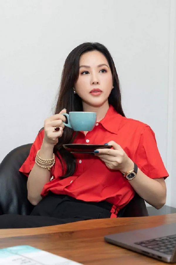 Hoa hậu Phu nhân thế giới người Việt Nguyễn Thị Thu Hoài và câu chuyện sự kiên định cho tôi dũng khí 4