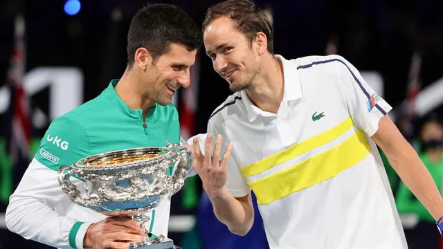 Djokovic đứng trước khả năng mất ngôi số 1 vào tay Medvedev
