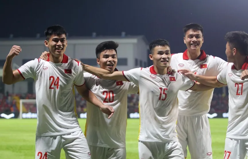 Đá bại U23 Thái Lan, U23 Việt Nam hiên ngang vào bán kết với ngôi đầu bảng C