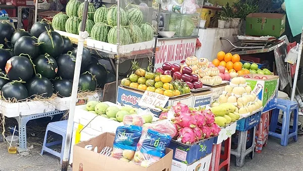 Giá cả thị trường hôm nay 25/2/2022: Giá các loại trái cây 1
