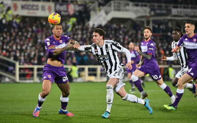 Juve thắng nhọc Fiorentina tại lượt đi bán kết Coppa Italia