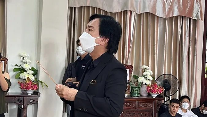 Việt Hương tiết lộ lý do lo toàn bộ chi phí lễ cầu siêu nghệ sĩ Ngọc Đáng 4