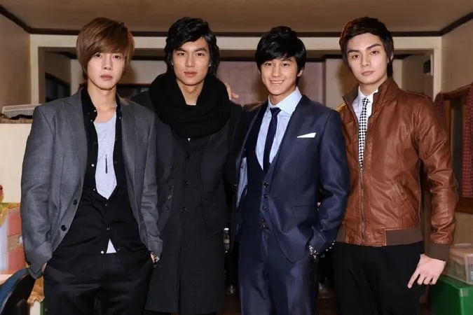 13 năm tái ngộ, các diễn viên huyền thoại của Vườn Sao Băng dự đám cưới Kim Hyun Joong 3
