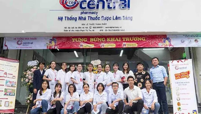 hanh-trinh-vi-suc-khoe-khach-hang-dong-hanh-cung-trung-tam-thuoc-central-pharmacy-voh-1