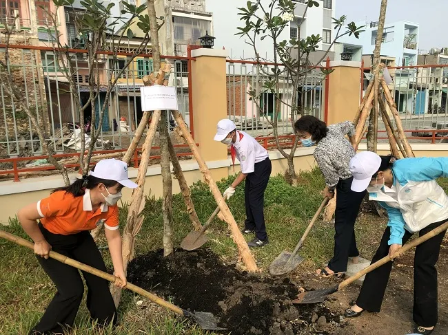 Phụ nữ TPHCM hưởng ứng phong trào “Tết trồng cây” 1