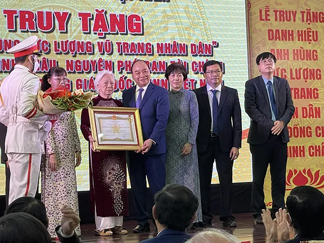 Truy tặng Danh hiệu Anh hùng Lực lượng Vũ trang nhân dân cho người tạo nên con đường tiền tệ huyền t 1