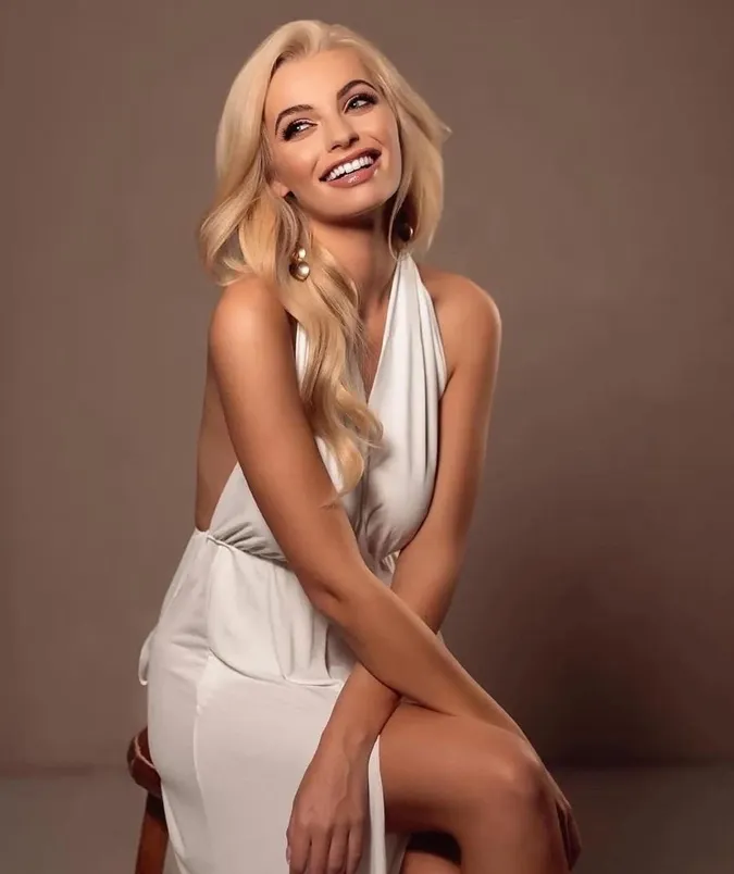 Vẻ đẹp thiên thần của người đẹp Ba Lan đăng quang Miss World 2021 7
