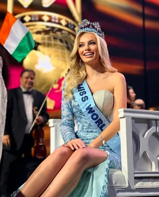 Vẻ đẹp thiên thần của người đẹp Ba Lan đăng quang Miss World 2021 1