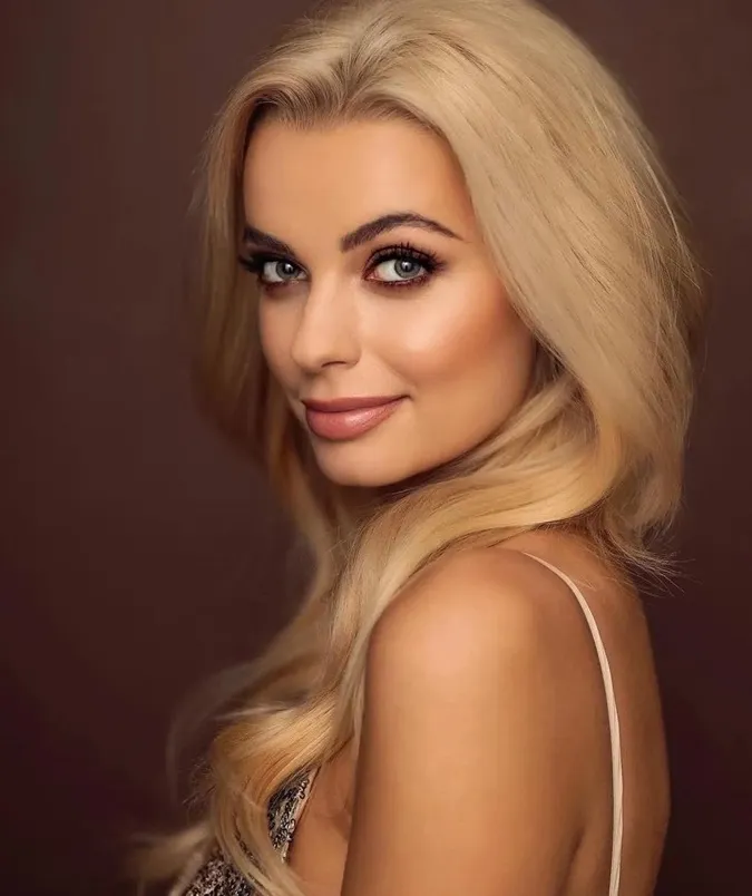Vẻ đẹp thiên thần của người đẹp Ba Lan đăng quang Miss World 2021 8