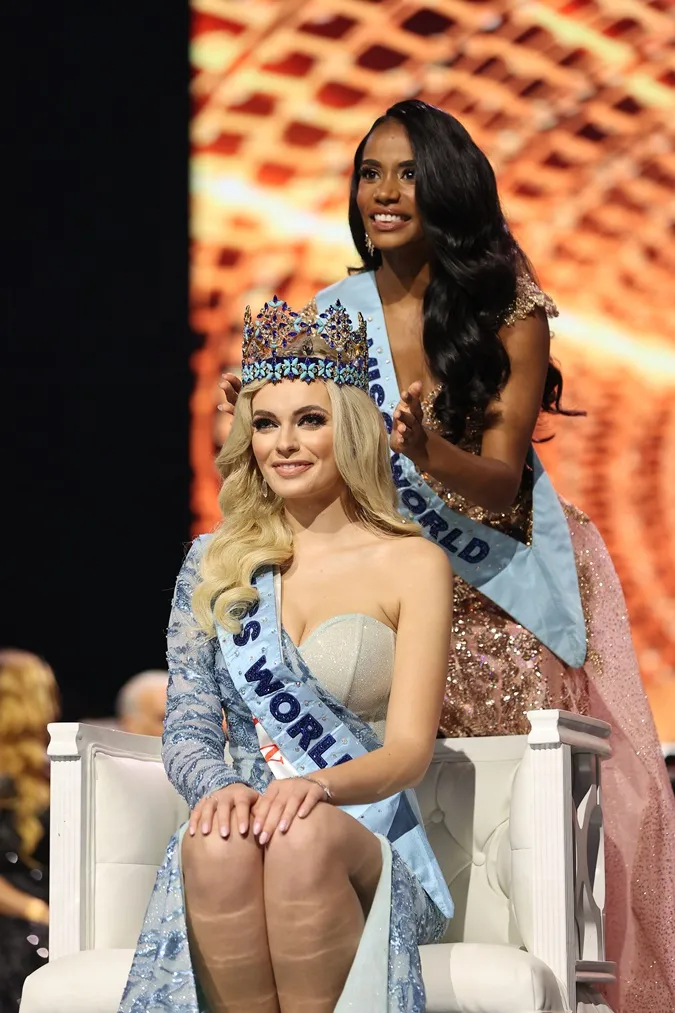 Vẻ đẹp thiên thần của người đẹp Ba Lan đăng quang Miss World 2021 2