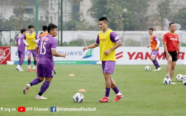 Xuân Trường và Hải Huy nhiễm COVID-19 - U23 Việt Nam lên đường dự Dubai Cup 2022