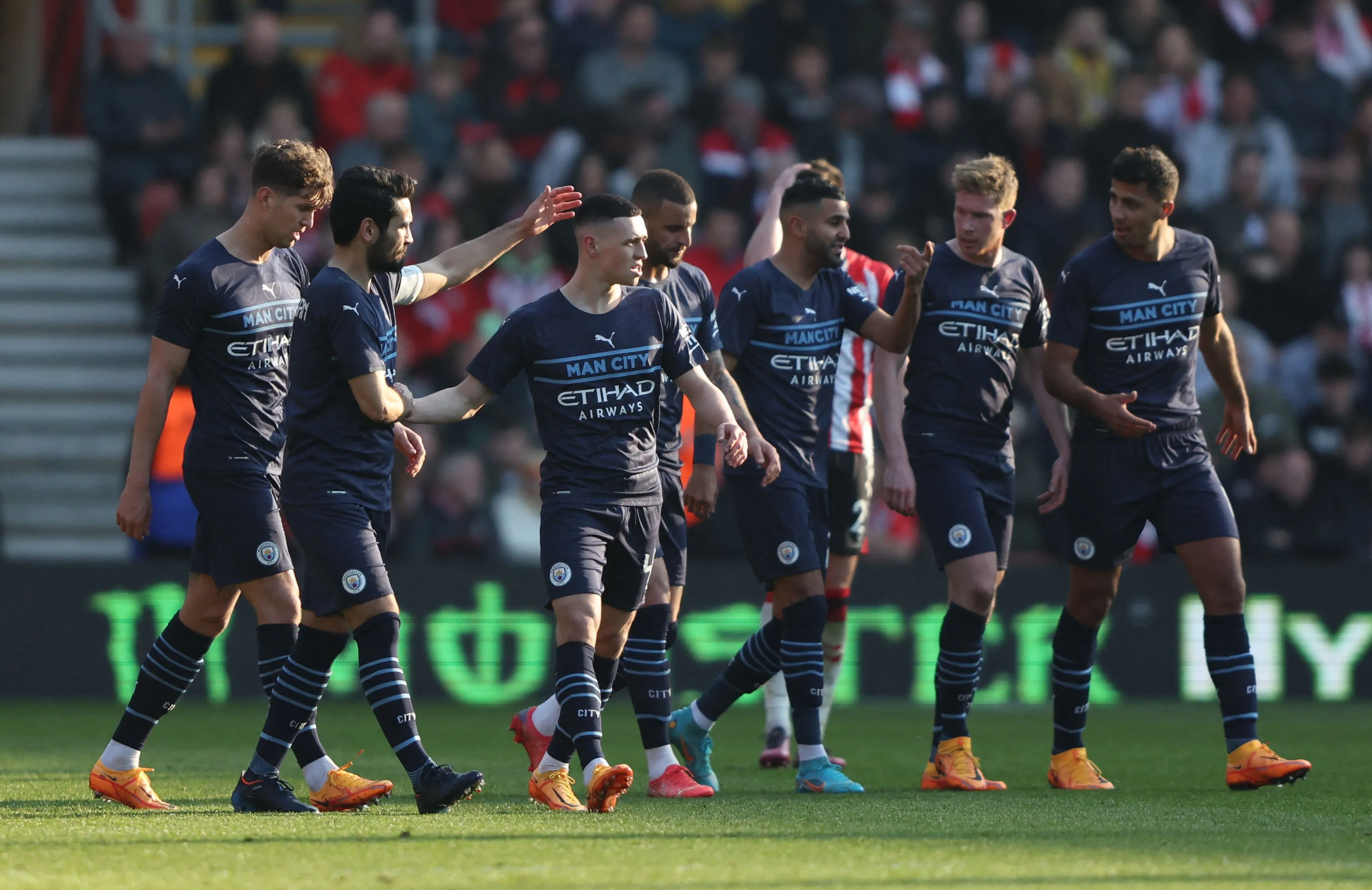 Man City gặp Liverpool tại bán kết Cup FA - Tottenham đè bẹp West Ham