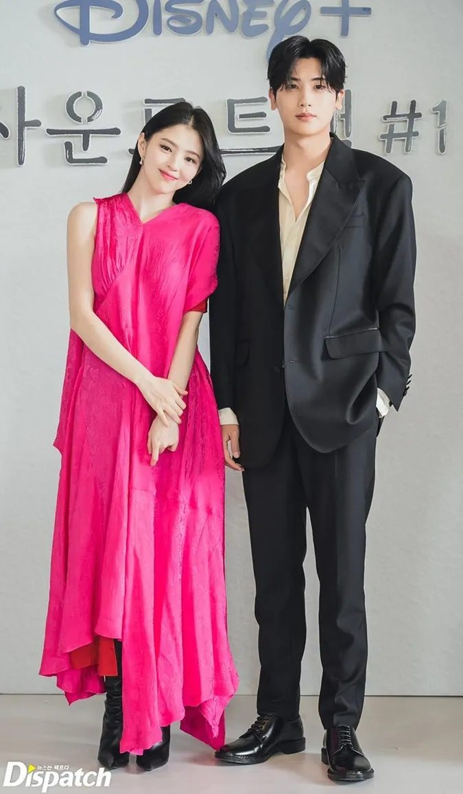 Han So Hee và Park Hyung Sik đẹp đôi tại họp báo Soundtrack #1, tiết lộ suy nghĩ về đối phương 2
