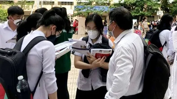 Tin nóng chiều 24/3/2022: Người nhập cảnh sân bay Tân Sơn Nhất phải âm tính với SARS-CoV-2 1