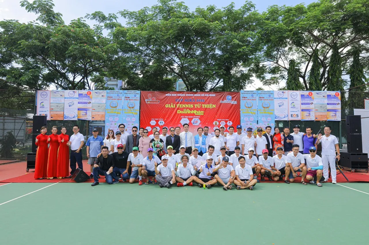 (VOH) - Câu lạc bộ Doanh nhân Sài Gòn vừa tổ chức thành công giải tennis từ thiện 2022.