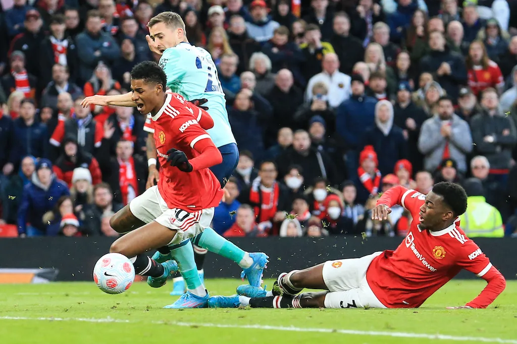 Man City đòi lại ngôi đầu - MU ngày càng xa tấm vé dự C1 - Chelsea thua thảm