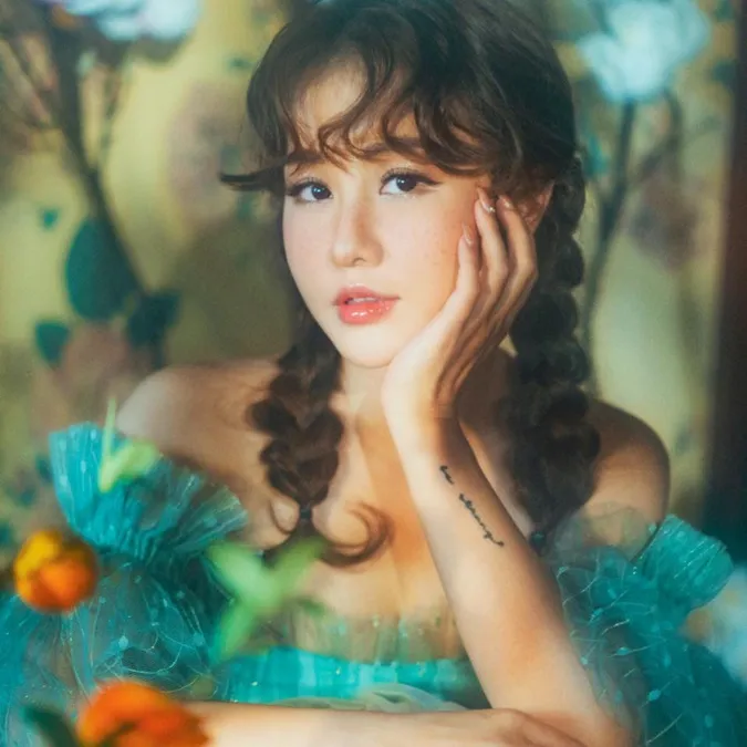 Phan Ý Linh gây thương nhớ với tạo hình cô gái Ba Tư trong MV mới Hẹn Hò Đêm Trăng 9