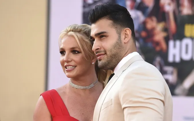 Britney Spears thông báo mang thai ở tuổi 41 với bạn trai kém tuổi 1