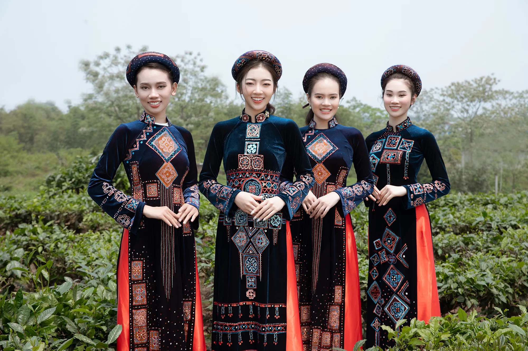 Người đẹp “Miss World Việt Nam” diện trang phục dân tộc Tày
