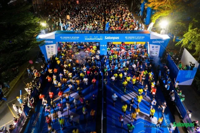 Hơn 7.500 VĐV tranh tài ở giải HCMC Marathon 2022 2