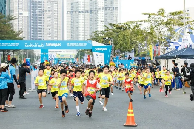 Hơn 7.500 VĐV tranh tài ở giải HCMC Marathon 2022 1