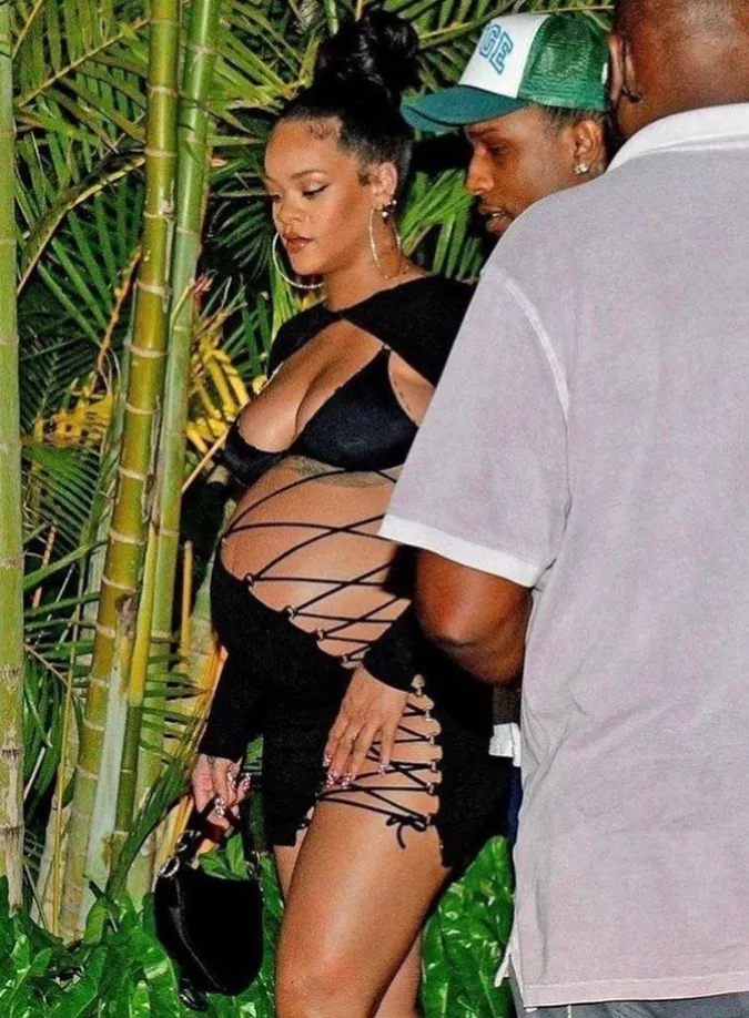 Rihanna lộ diện sau tin đồn bị bạn trai ‘cắm sừng’ 3