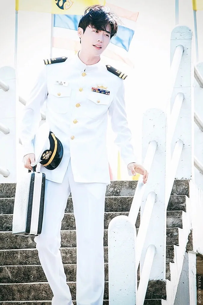 Tổng hợp dàn mỹ nam làm xao xuyến trái tim nữ nhi trong trang phục quân nhân Hàn Quốc 7