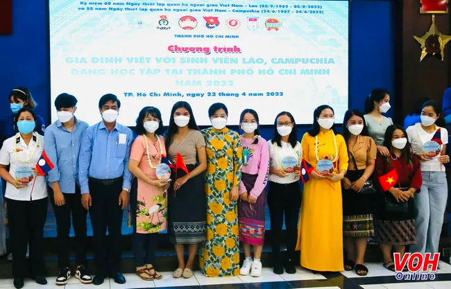Các gia đình Việt nhận nuôi 50 sinh viên Lào, Campuchia đang học tập tại TPHCM năm 2022 1