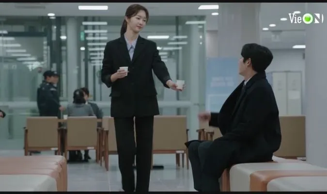 Công Tố Viên Chuyển Sinh tập 6: Lee Jun Ki - chàng công tố viên ‘đa tình’ nhất màn ảnh nhỏ 19